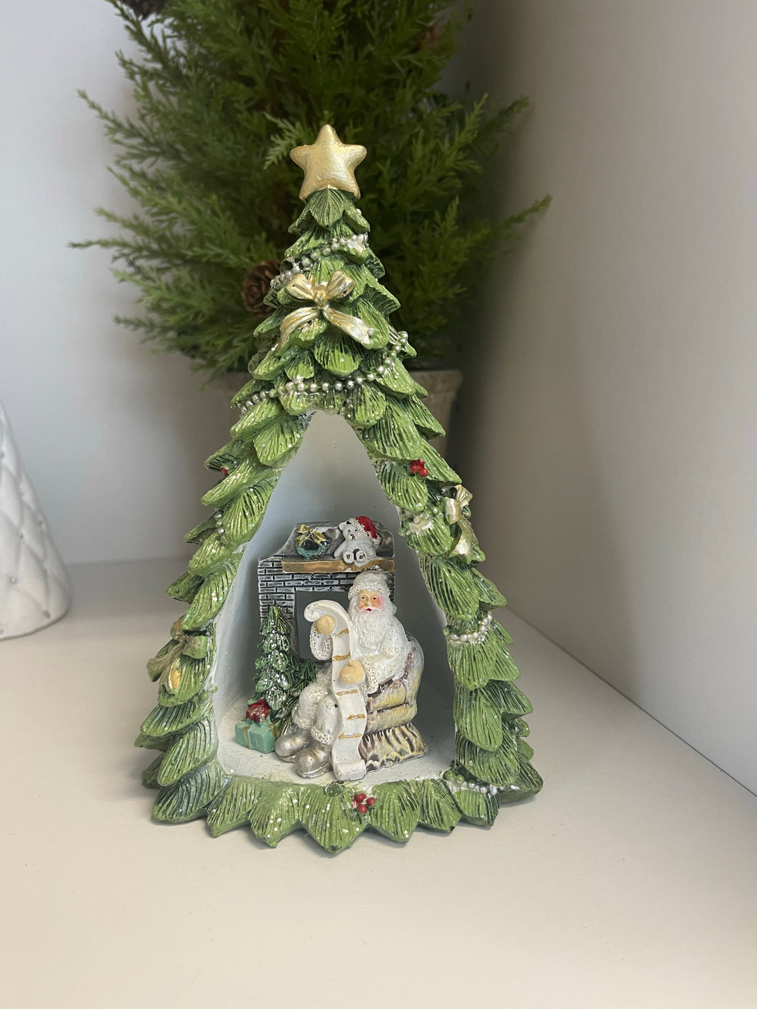 Tree - Christmas Scene light up